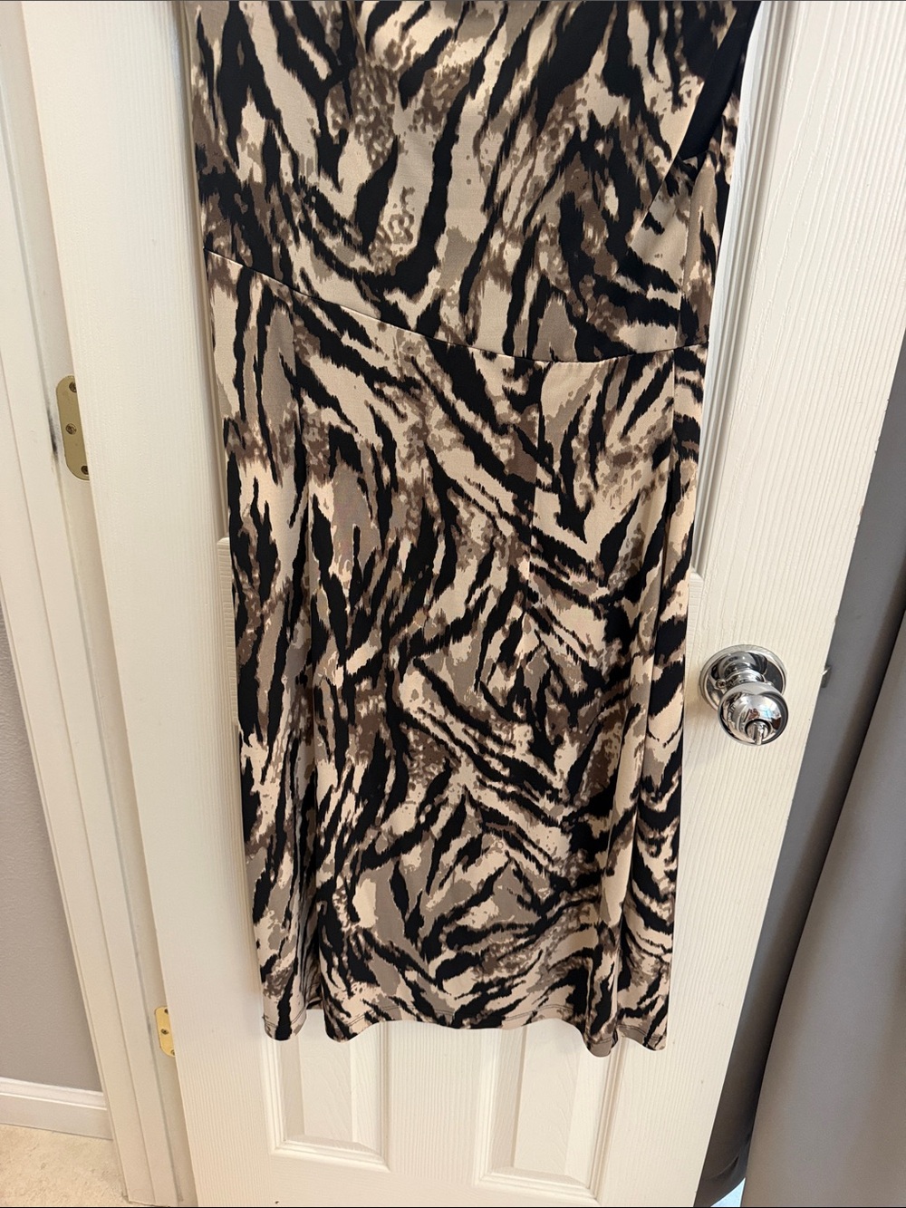 connected apparel Black and Beige Abstract-Print Midi Dress with Front Twist - Picture 12 of 12